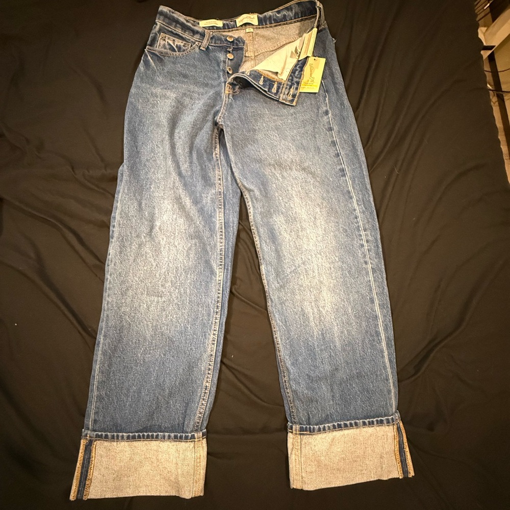 Mid rise 90s baggy jean